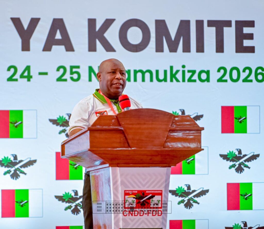 Civil Society Challenges Government Ban on Phones at Work